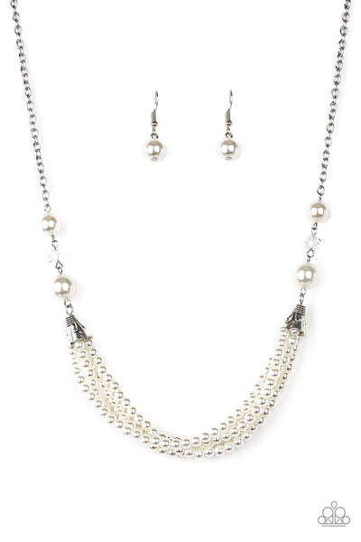 Necklace One-WOMAN Show