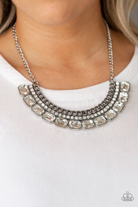 Necklace Killer Knockout - White