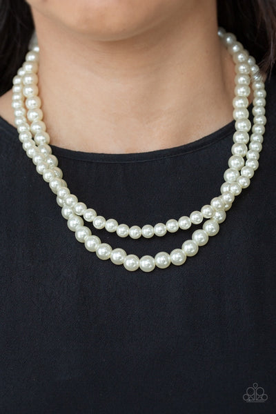 Necklace Woman Of The Century - White