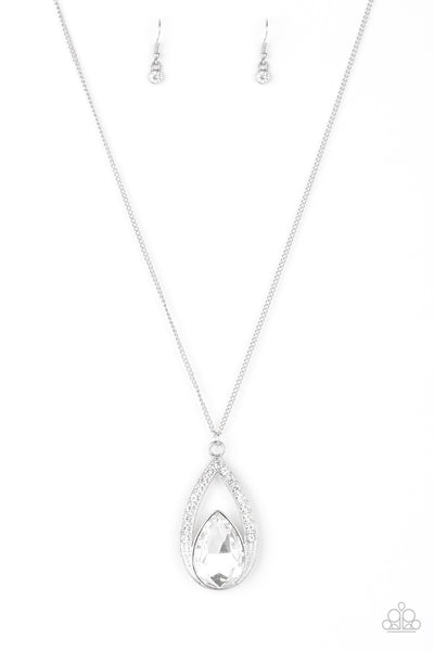 Necklace Notorious Noble - White