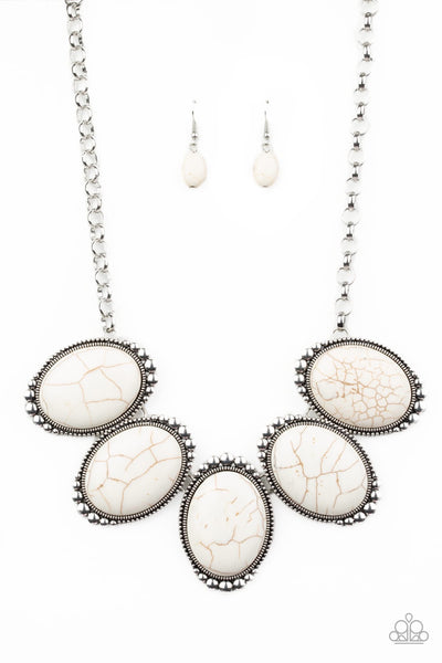 Necklace Prairie Goddess - White