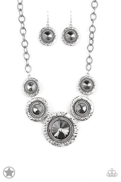 Necklace Global Glamour