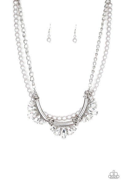 Necklace Bow Before The Queen - Silver