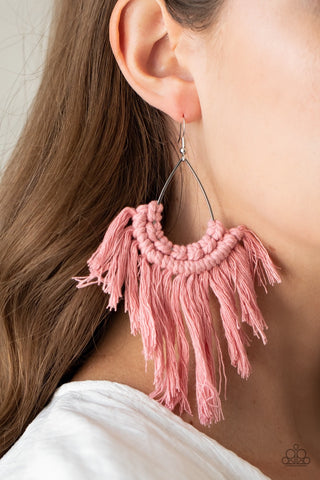 Earring Wanna Piece Of MACRAME? - Pinke